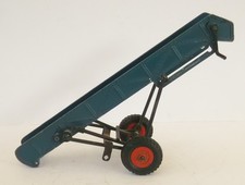 Clifford Farm Series - Hay Straw Bale Elevator - for Fordson tractors