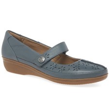 Clarks Everlay Bail Light Blue Comfortable Slip On Cushion Soft Shoes size 8 42