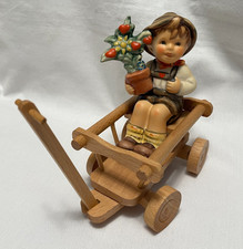 Goebel Hummel Figurine "Love