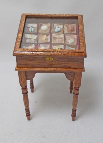Dolls house miniatures