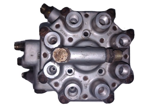 Mercedes fuel distributor - mercedes,