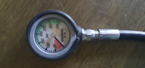 Suunto pressure gauge with - pressure,