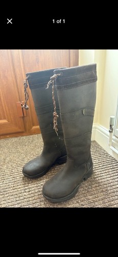 Woman country boots size - woman’s, 5