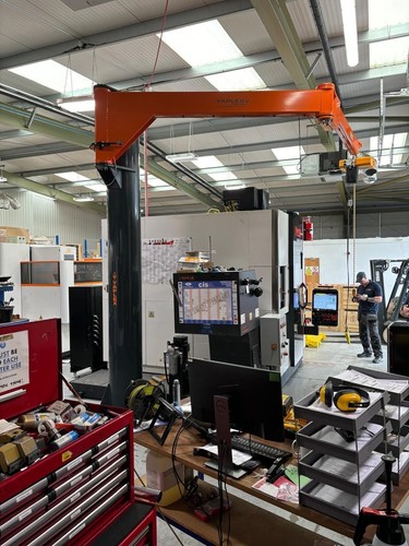 Swing jib articulated arm - swing,