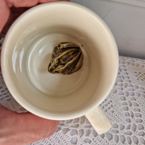 Vintage surprise frog mug