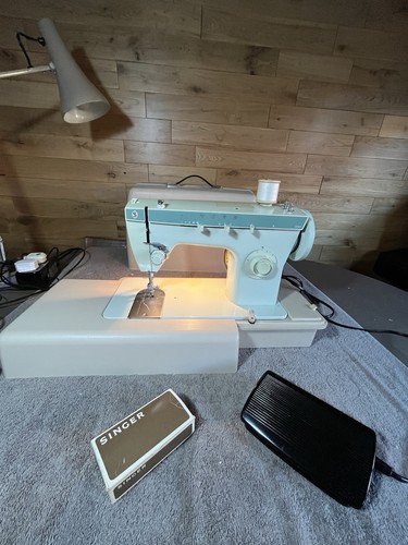 Vintage singer sewing machine - vintage,