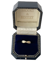 Diamond Twist Ring 9ct Gold Vintage Diamond Ring Gold Vintage Ring - Size O