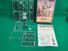 MEDIEVAL KNIGHT MODEL KIT