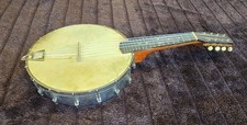 ukulele banjo (banjolele)