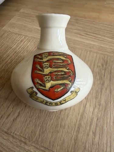 Crested china goss roman - crested, w.h