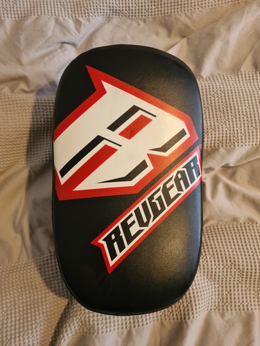 Revgear curved thai pads pair - revgear,