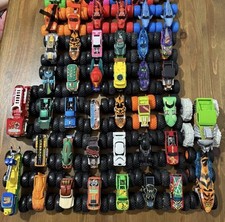 Hot Wheels Monster Jam 1:64