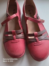 Brand New Size LADIES 4