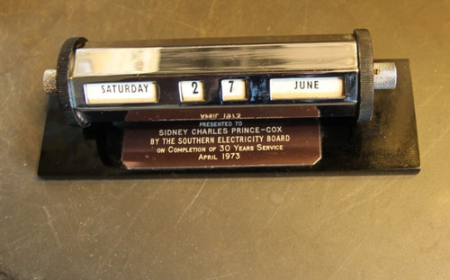 Vintage perpetual desk - perpetual,