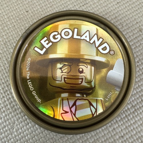 Legoland gold pop badge - mr,