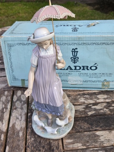 Lladro figurine susan - lladro,