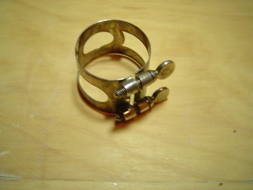 Ligature for baritone sax - ligature,