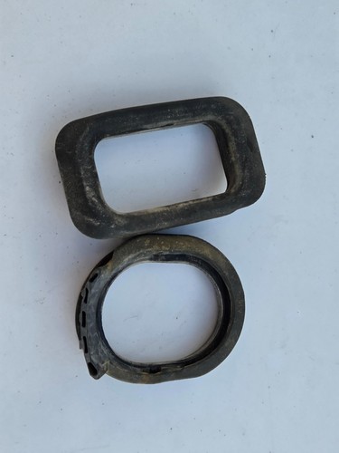 Dyson dc27 upper - spine, rubber