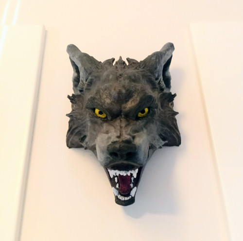 Faux taxidermy wolf - wolf, mount