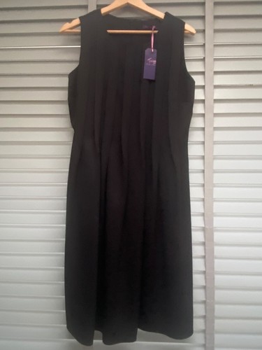 Twiggy black dress - m&s,