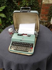Olivetti Lettera Manual Typewriter & Case - Tested & Working See Sample Typing