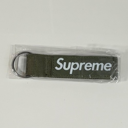 Supreme webbing keychain - supreme,