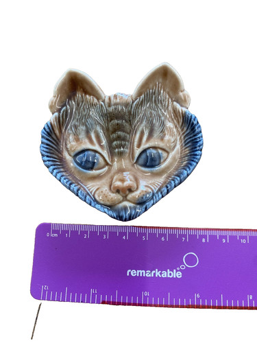 Wade whimsy cat face - wade, trinket