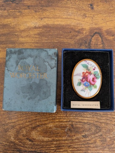 Vintage royal worcester - royal, brooch