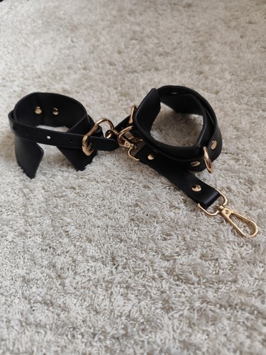 Black leather wrist - black, gold