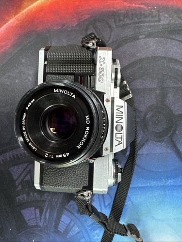 Minolta 300 film camera - film,