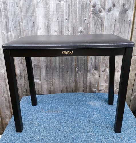 Yamaha piano keyboard - keyboard, stool