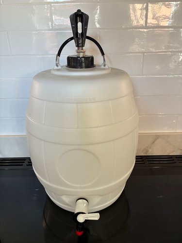Pressure beer barrel keg with - beer,