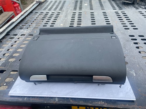 Audi glovebox 8p2857035b - audi,