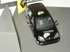 -UNIVERSAL HOBBIES RENAULT