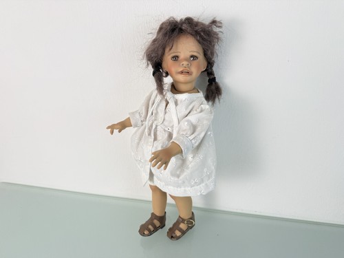 Artist doll kaye wiggs - artist,