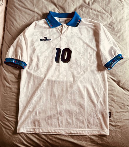 Italy 1994 away shirt diadora - 1994,