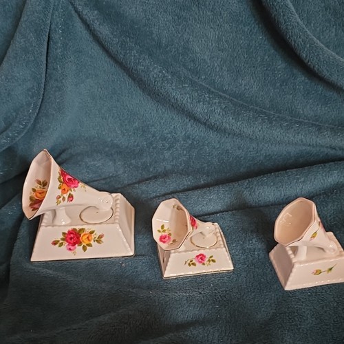 Gramophone ceramic decorative - gramophone,