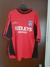 Colchester United Away Red