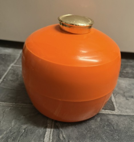 Vintage 1960s embee - embee, plastic