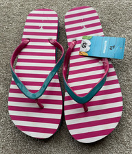 BNWT TU PINK WHITE & BLUE