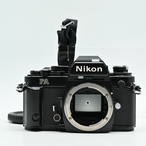 Near mint nikon black - [near, fa