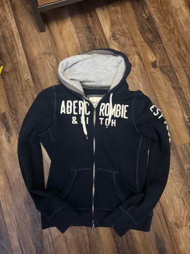 Abercrombie fitch - &,
