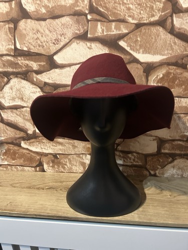Barbour burgundy wide brim - wide,