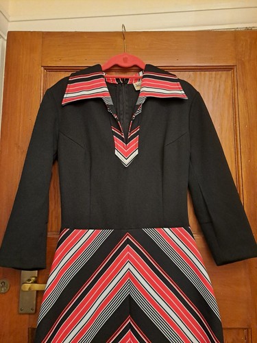 Vintage 60s 70s red white - red,