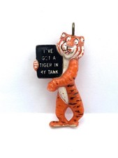 VINTAGE ESSO "IV GOT A TIGER IN MY TANK" KEY RING  50s 60s ORIGINAL damaged