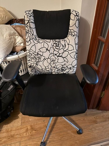Staples office chair swivel - office,