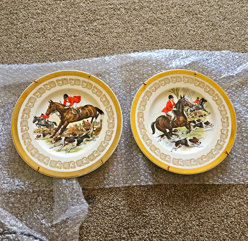 Unmarked set round - set,
