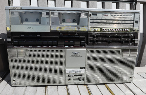 Vintage sharp boombox 555e - boombox, gf-555e