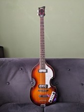 Hofner Ignition Violin Bass. Excellent condition + Spare flatwound string set