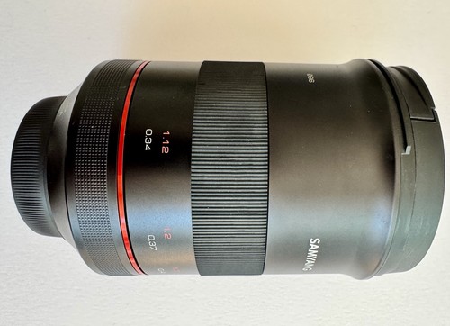 Samyang 35mm lens full - 35mm, f1.2